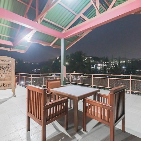 Reddoorz Plus At Hotel Griya Astoeti ボゴール エクステリア 写真